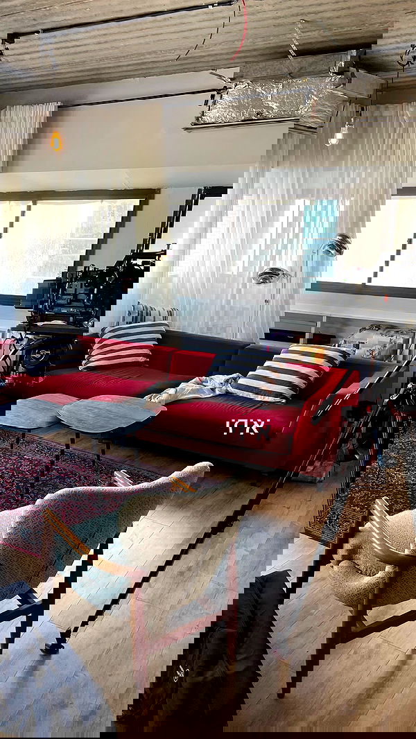 yannaidebeer yannaidebeer archive image