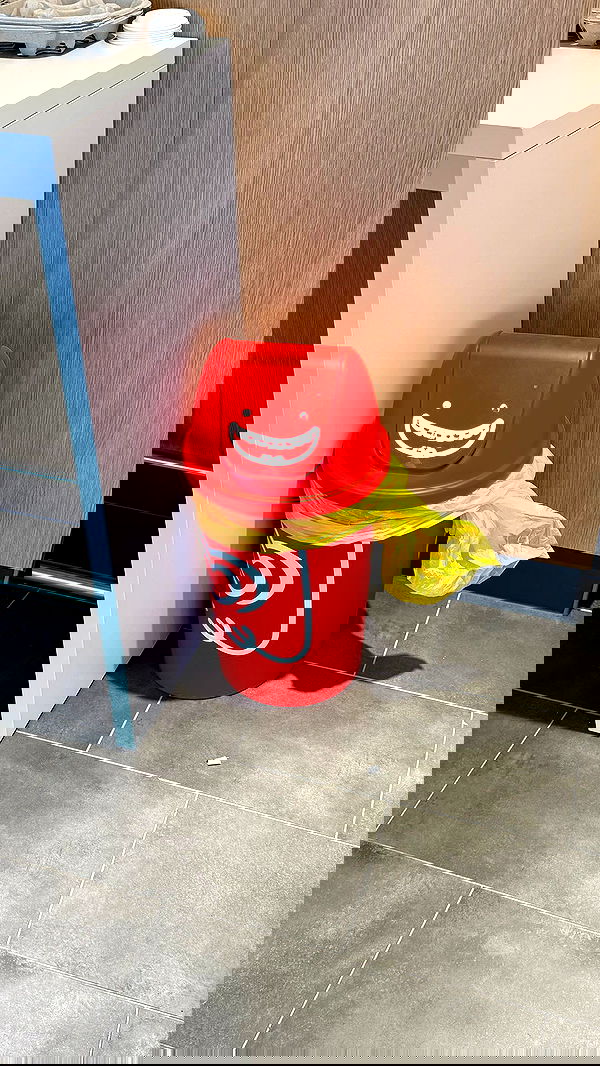 yannaidebeer yannaidebeer archive image