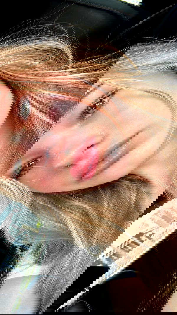 zlata_shipulin zlata_shipulin archive image