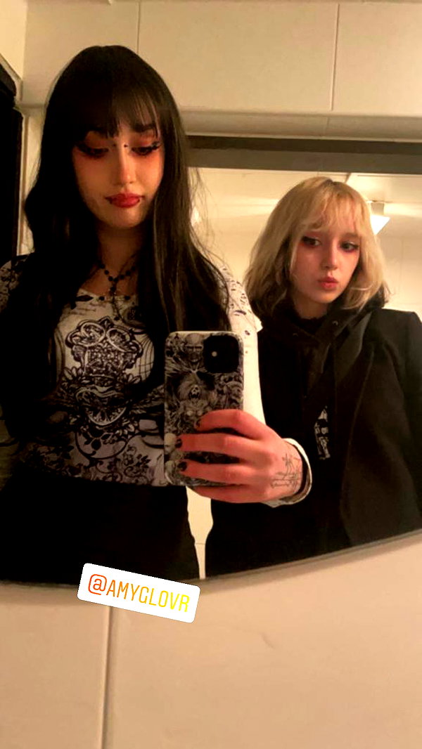 zoe.glover instagram image archive image