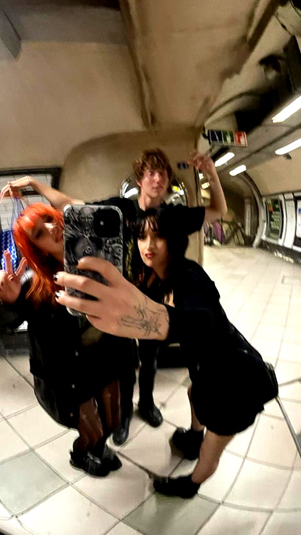 zoe.glover instagram image archive image