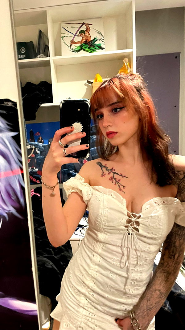 zoe.glover instagram image archive image