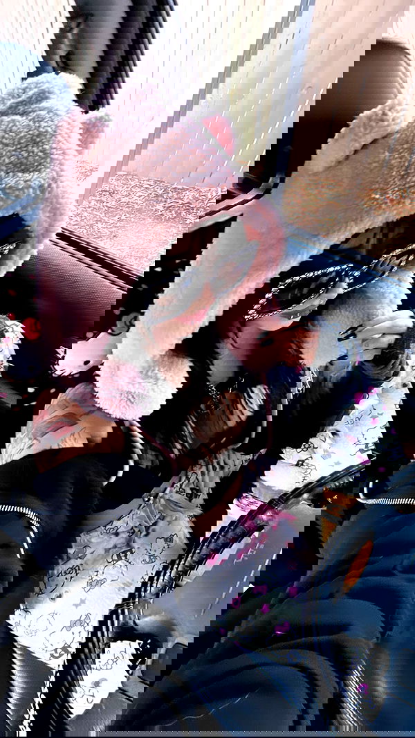 zommmbri image ~ Altpins