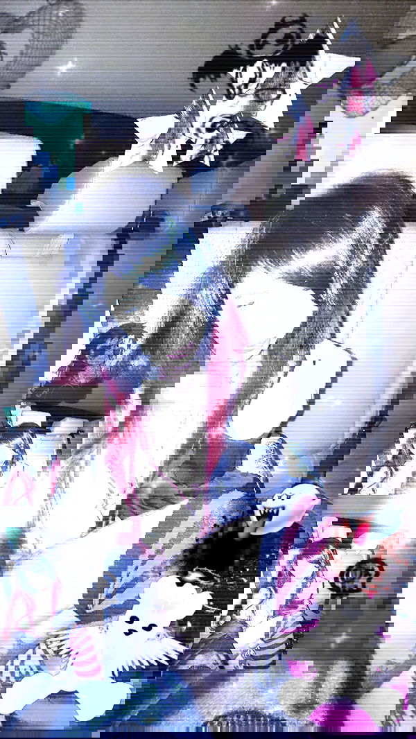 zommmbri image ~ Altpins