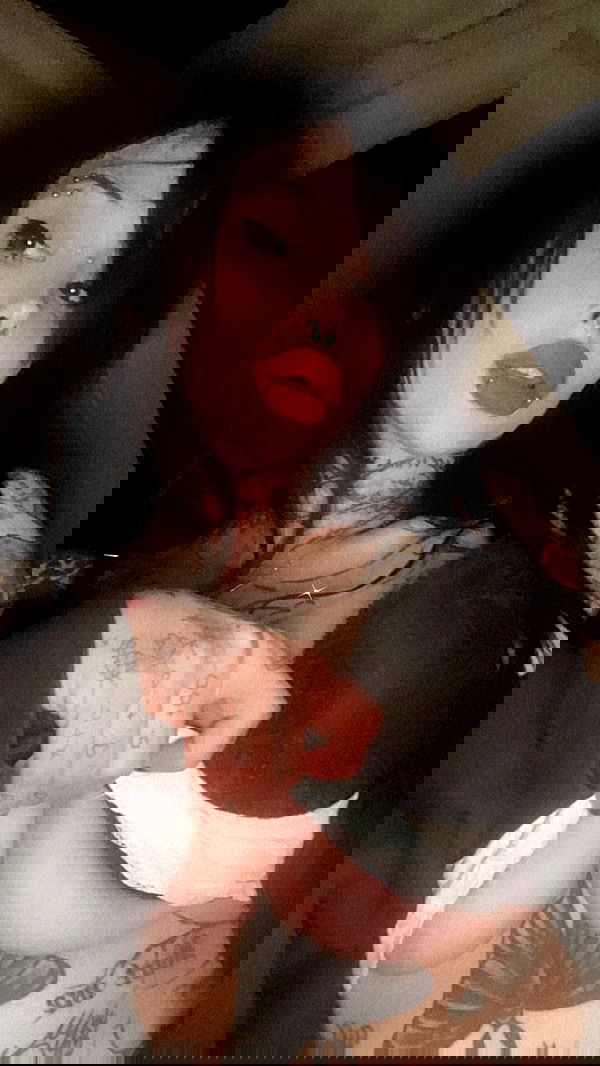 zommmbri image ~ Altpins