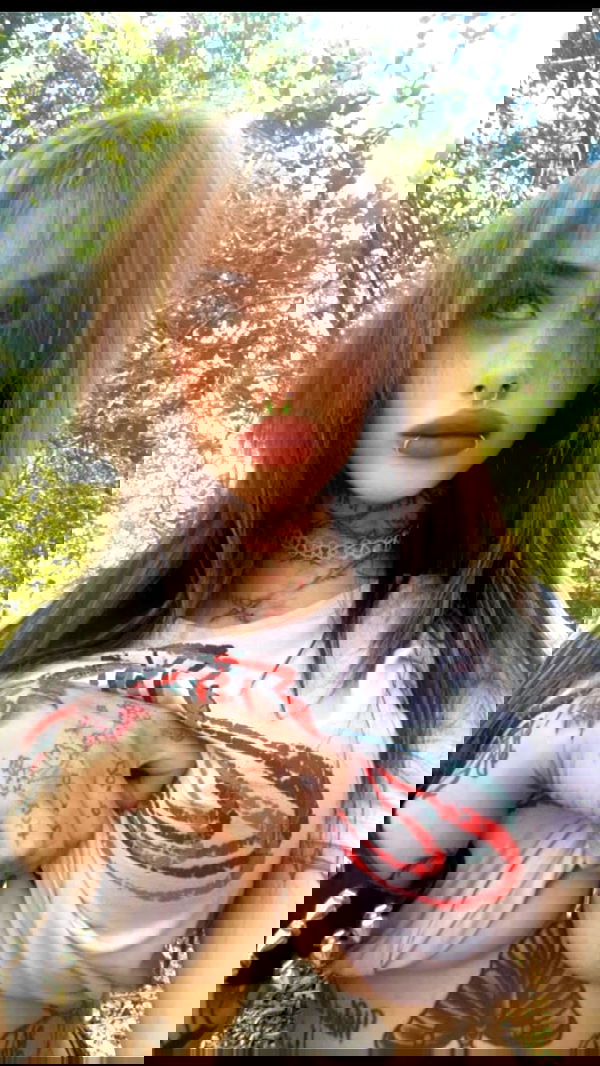 zommmbri image ~ Altpins