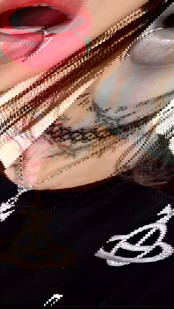 zommmbri image ~ Altpins