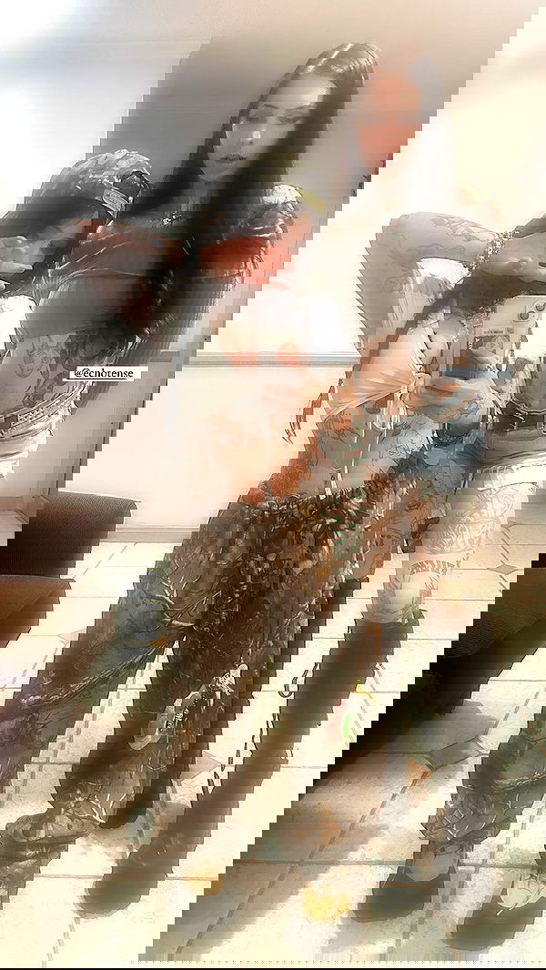 zommmbri image ~ Altpins