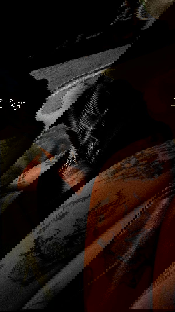 zommmbri image ~ Altpins