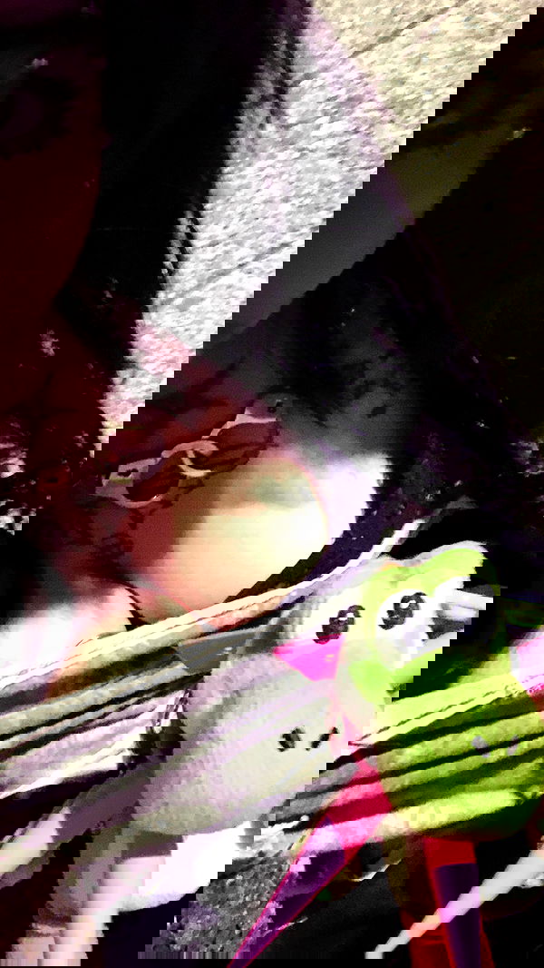 zommmbri image ~ Altpins