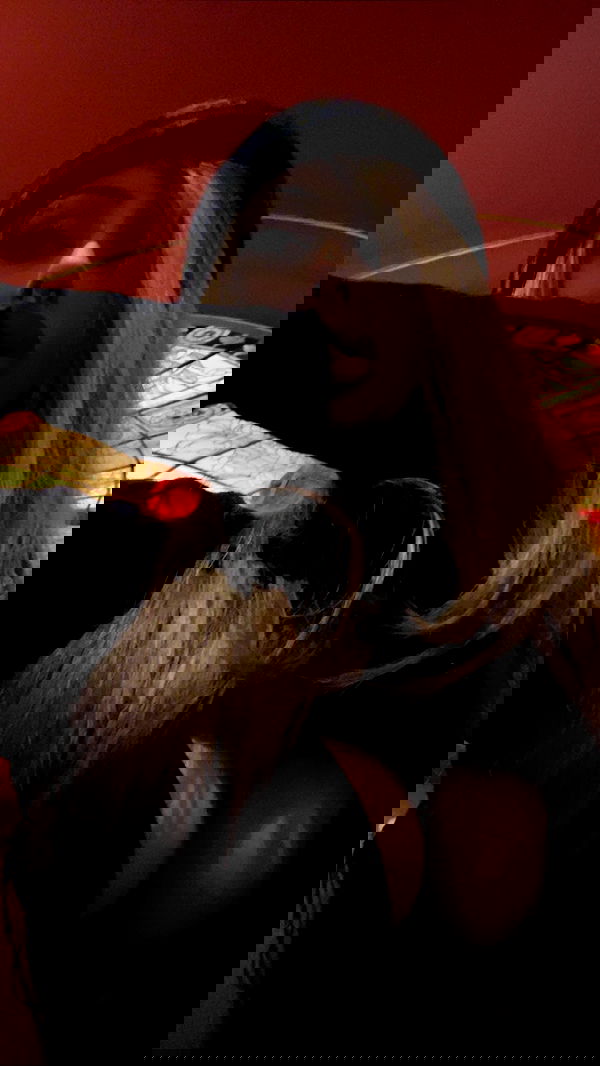 zommmbri image ~ Altpins