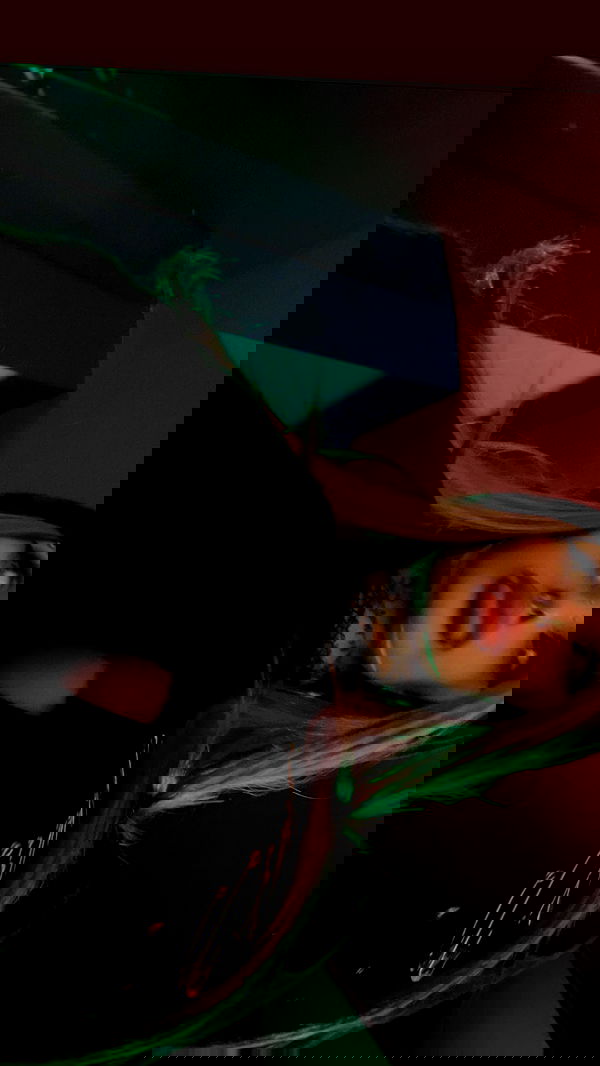 zommmbri image ~ Altpins