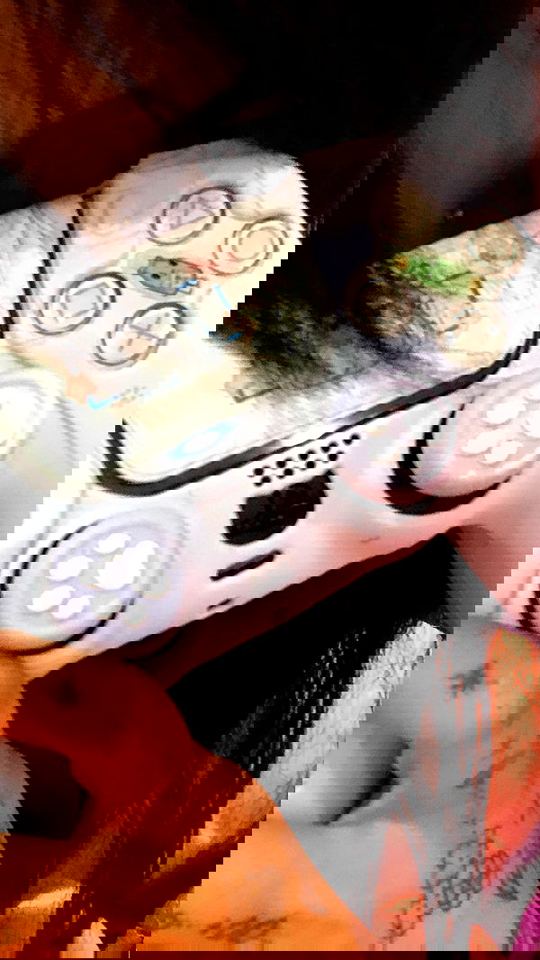 zommmbri image ~ Altpins