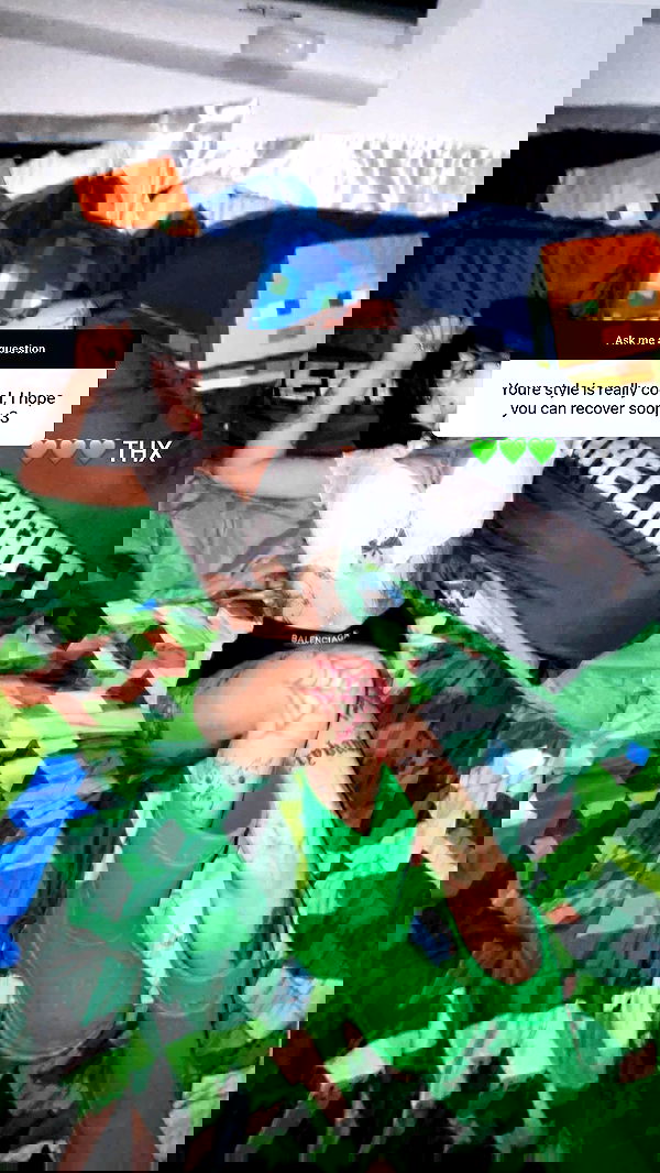 zommmbri image ~ Altpins