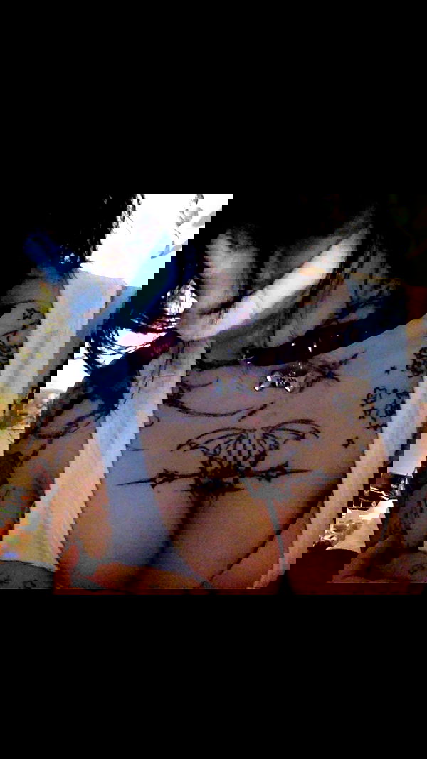 zommmbri image ~ Altpins