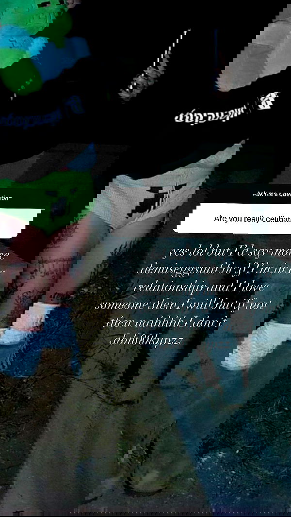 zommmbri image ~ Altpins