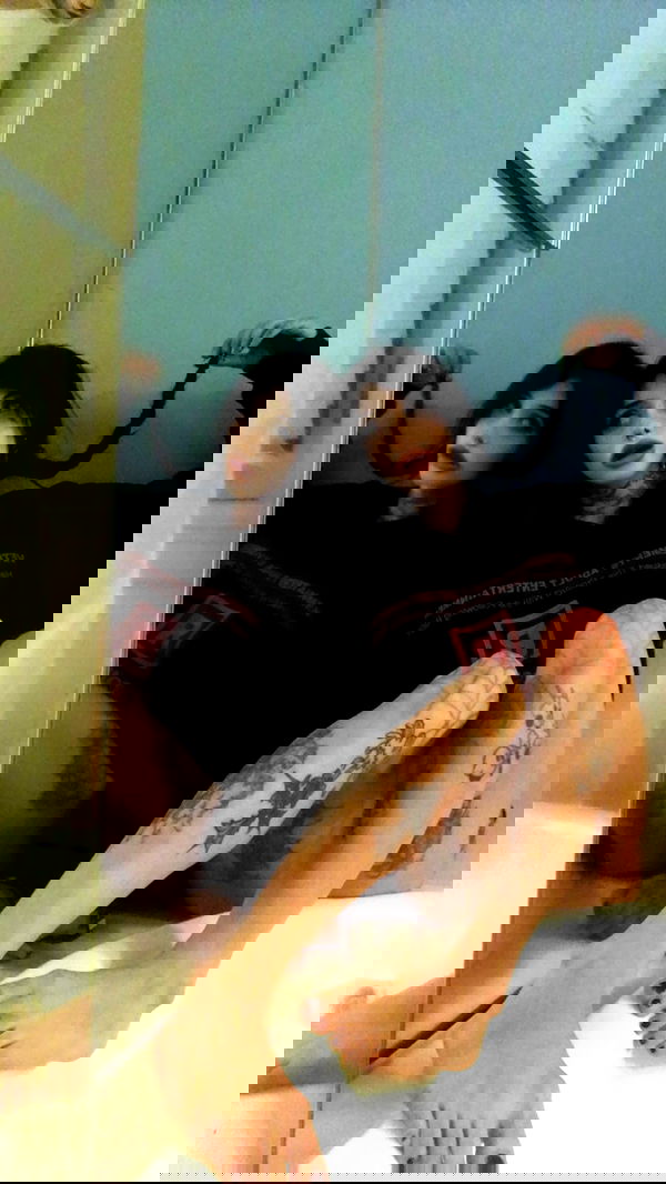 zommmbri image ~ Altpins