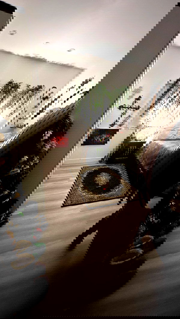 zommmbri image ~ Altpins