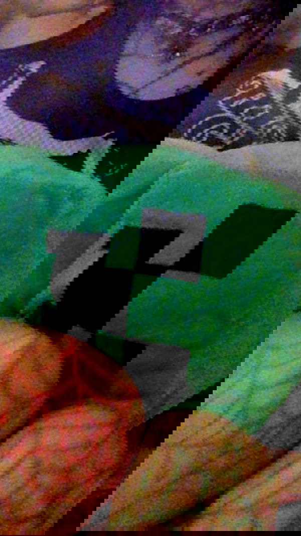 zommmbri image ~ Altpins