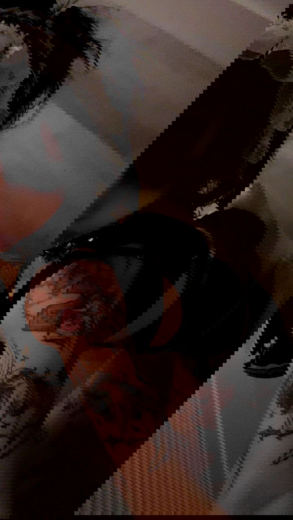 zommmbri image ~ Altpins