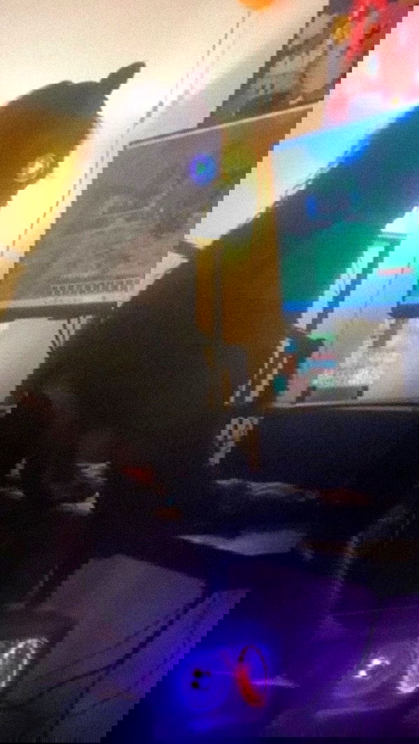 zommmbri image ~ Altpins