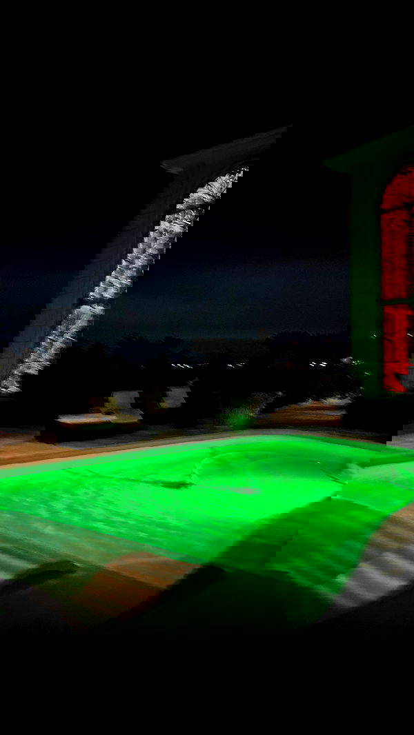 zommmbri image ~ Altpins