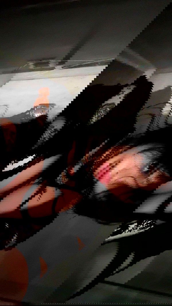 zommmbri image ~ Altpins