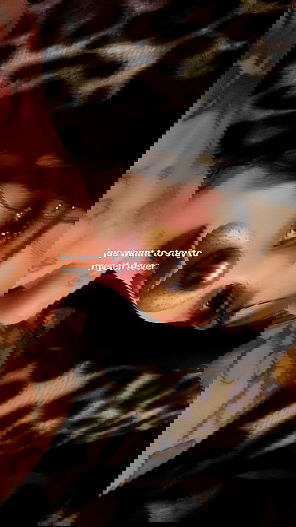 zommmbri image ~ Altpins