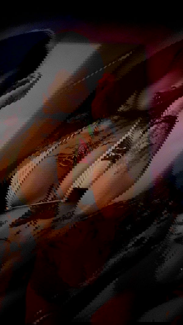 zommmbri image ~ Altpins