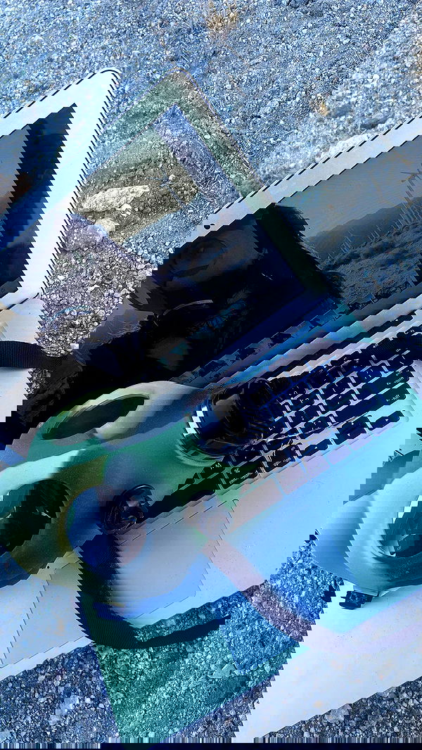 zommmbri image ~ Altpins