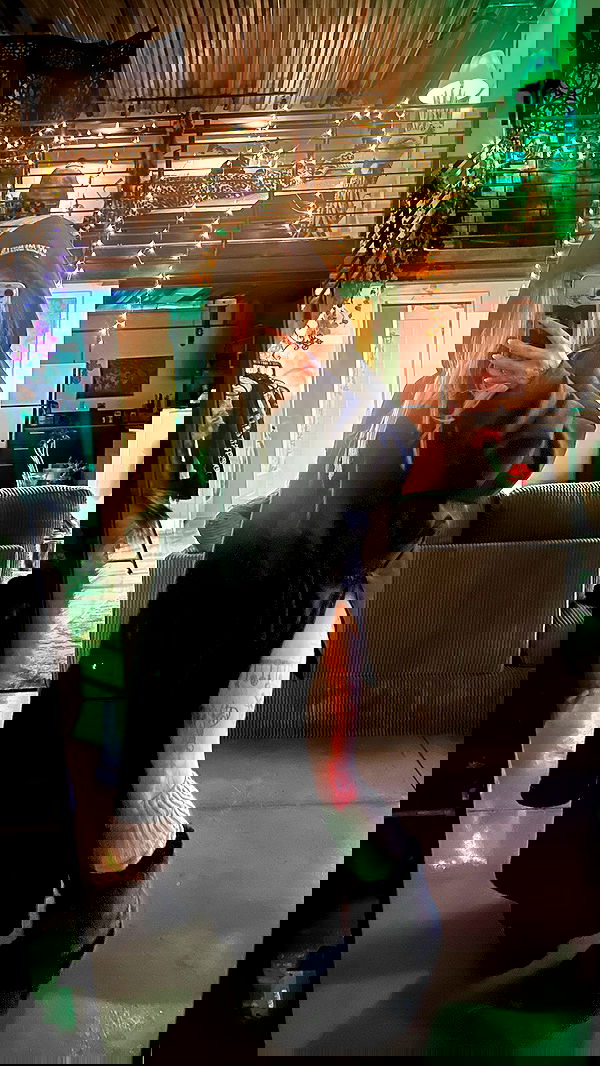 zommmbri image ~ Altpins