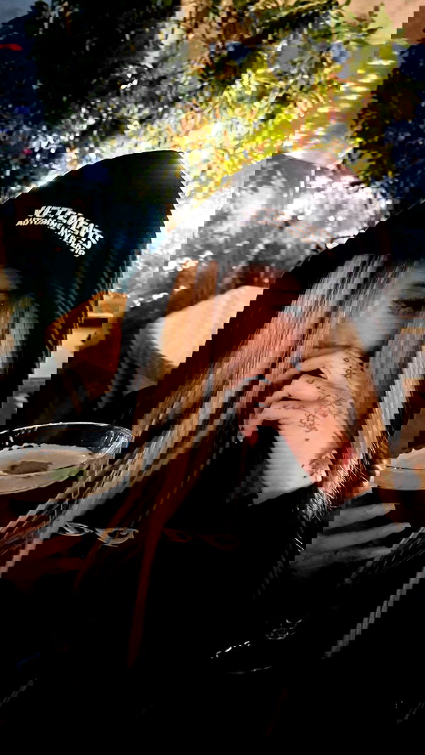 zommmbri image ~ Altpins