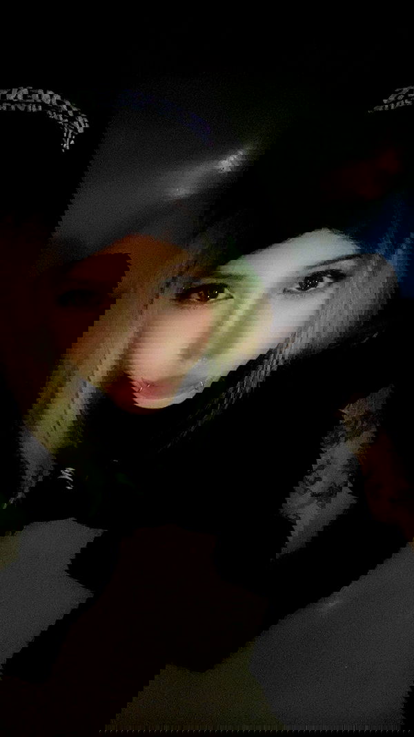 zommmbri image ~ Altpins