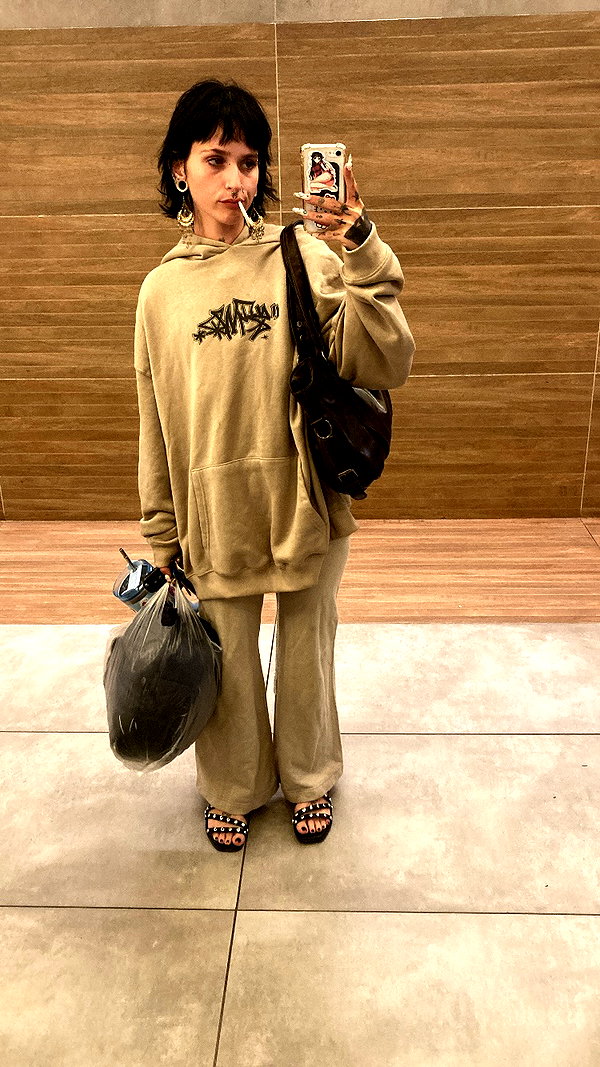 1.lostloli instagram image archive image