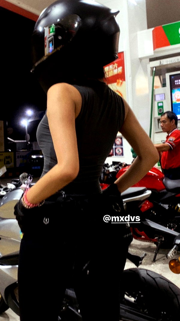 __qq16 instagram image archive image