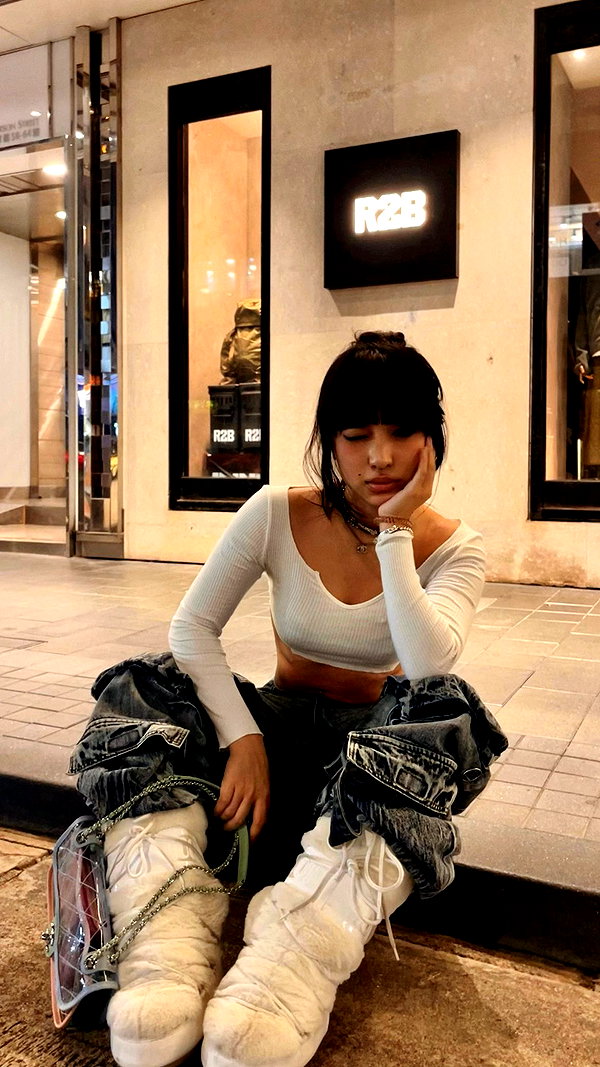 __qq16 instagram image archive image