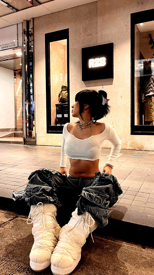 __qq16 instagram image archive image