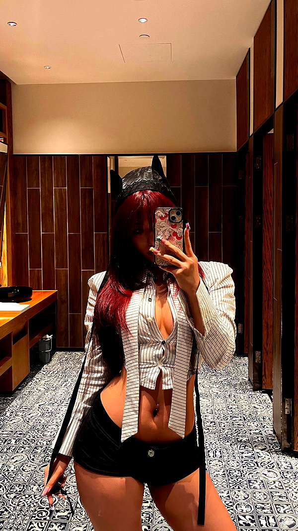 __qq16 instagram image archive image