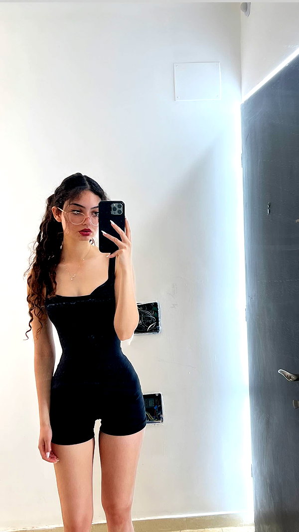 __yaheli_ instagram image archive image
