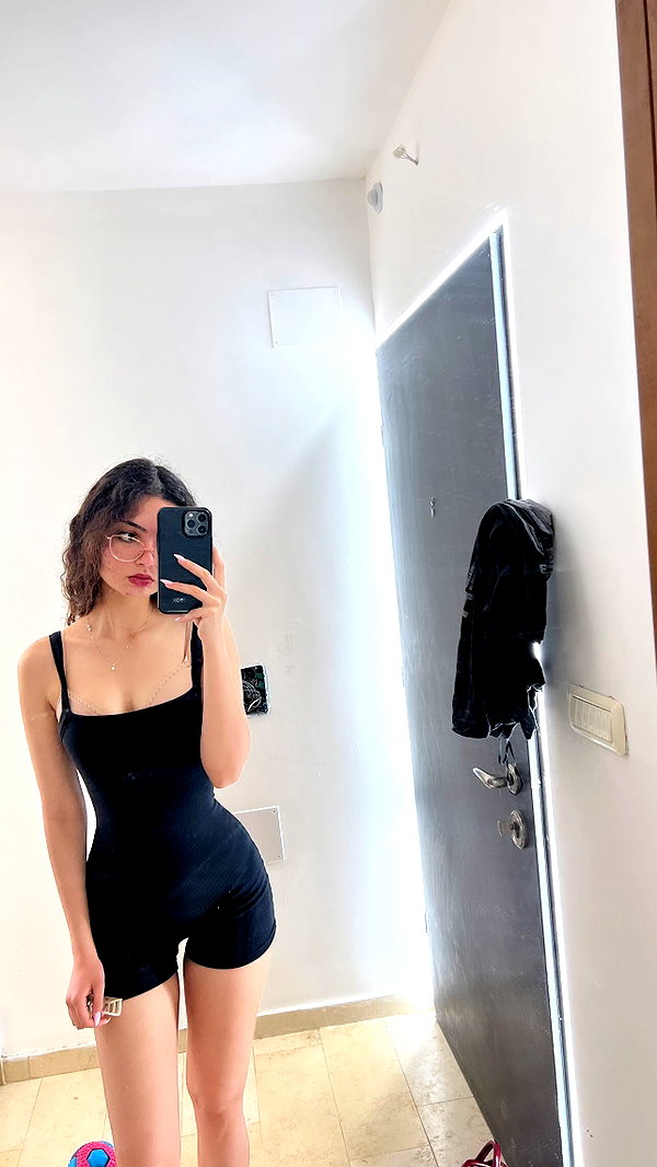 __yaheli_ instagram image archive image