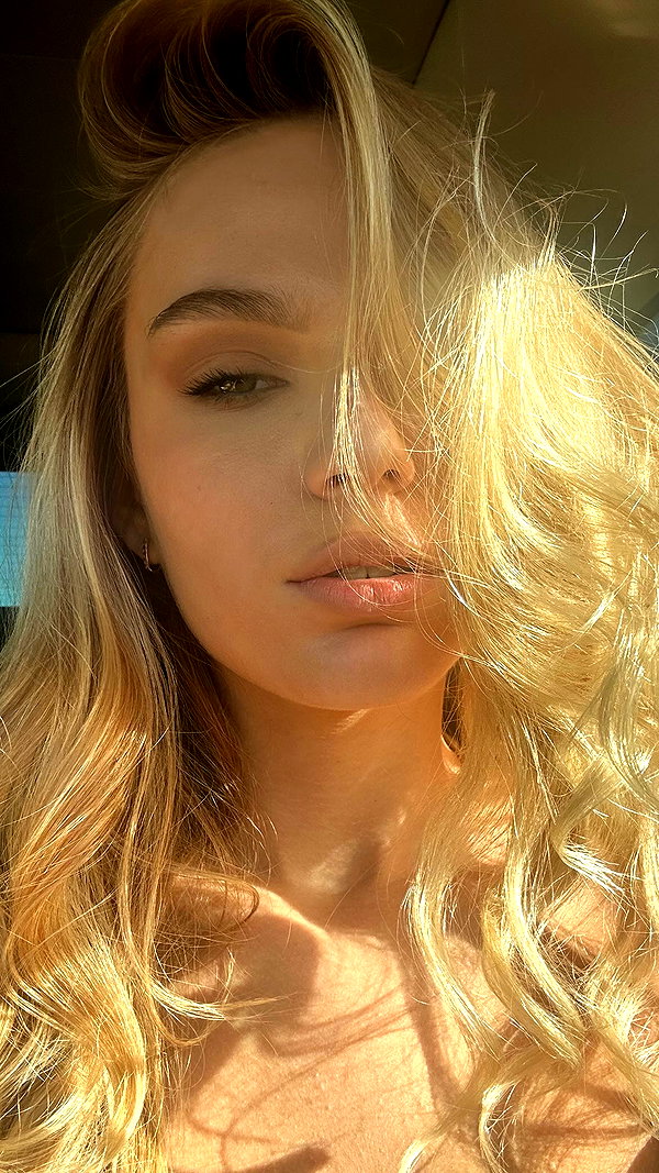 _anastasiaxxq_ instagram image archive image
