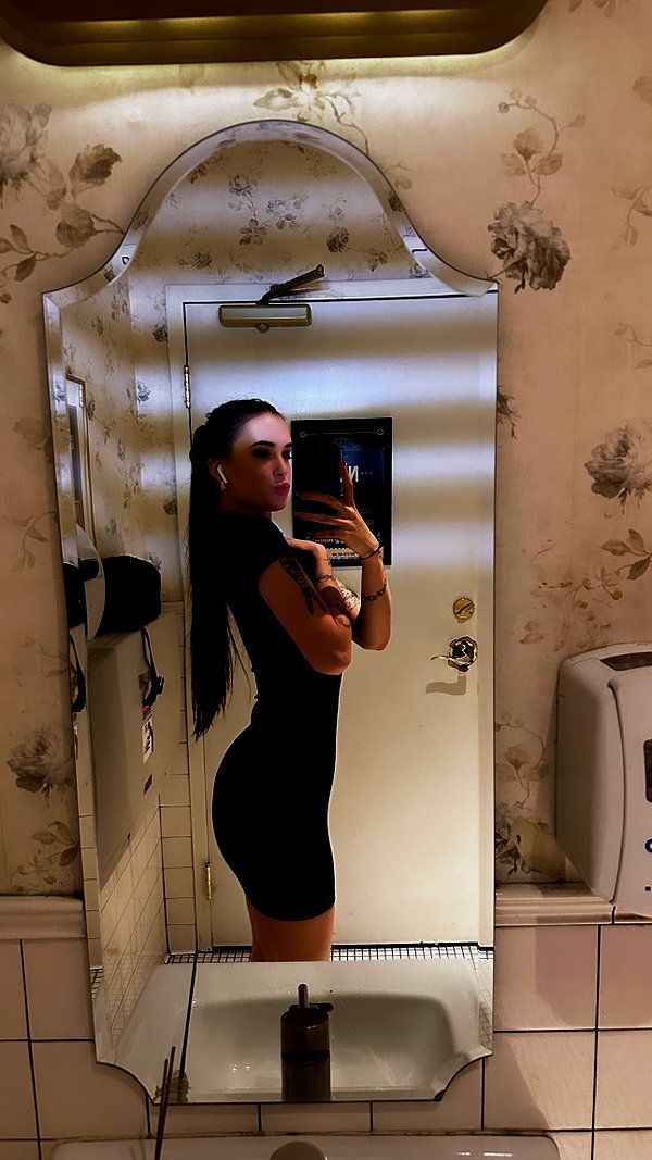 _dfoxx instagram image archive image