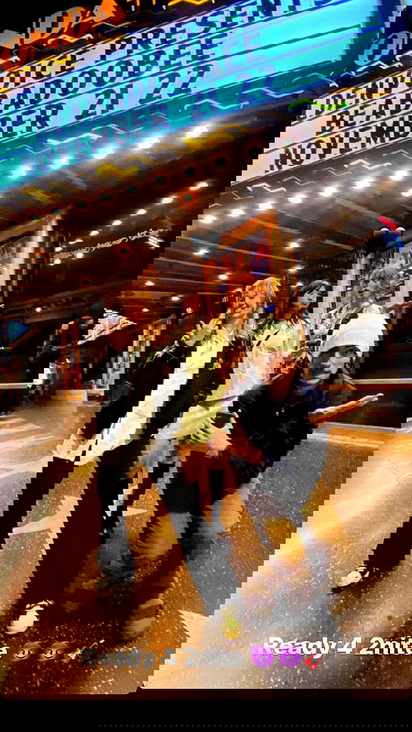 _femalien image ~ Altpins