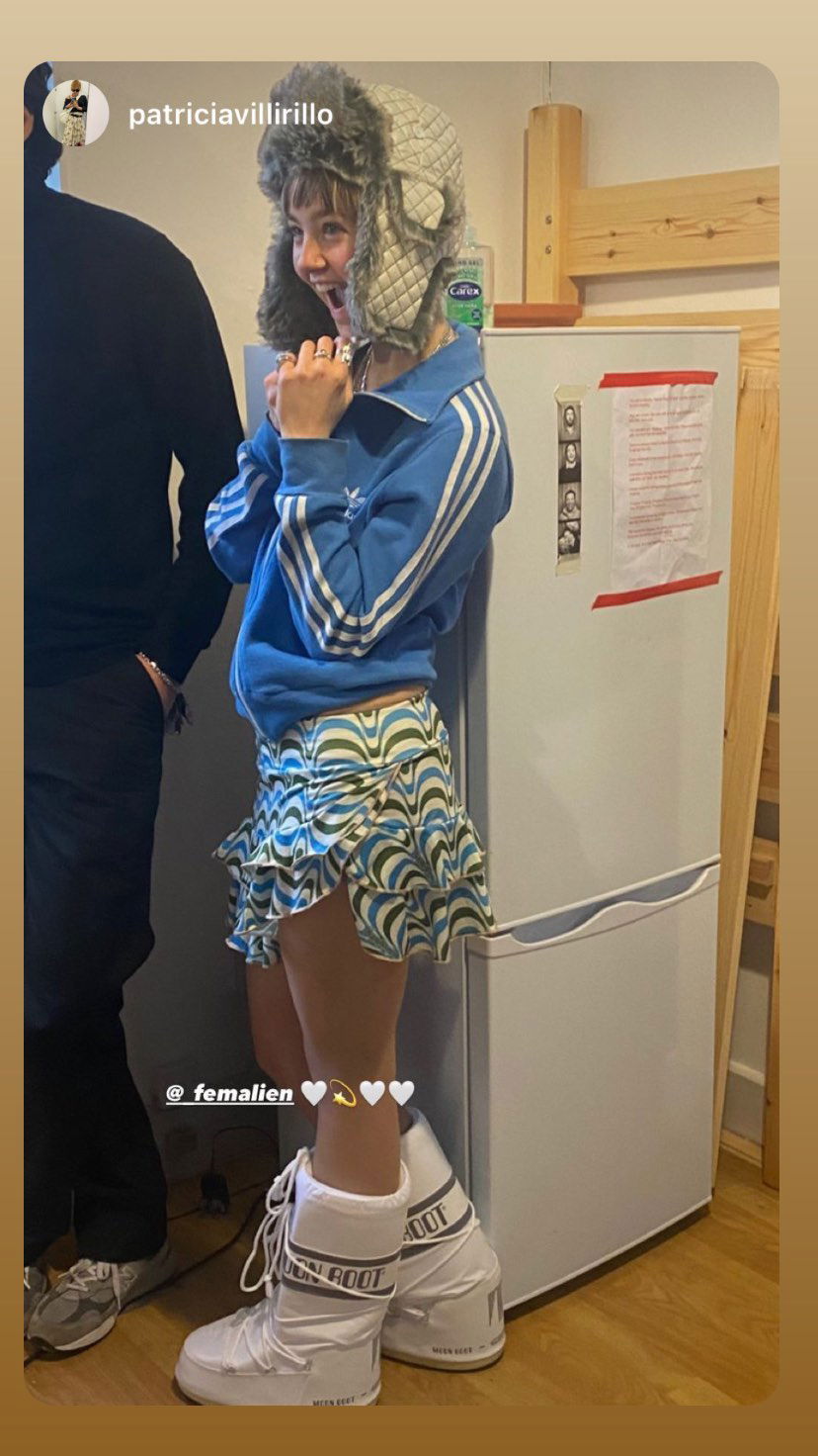 _femalien instagram image archive image