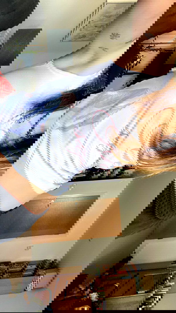 _femalien image ~ Altpins