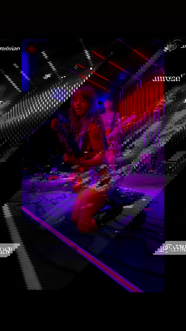 _femalien image ~ Altpins