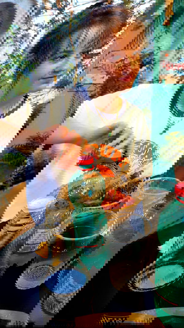 _femalien image ~ Altpins