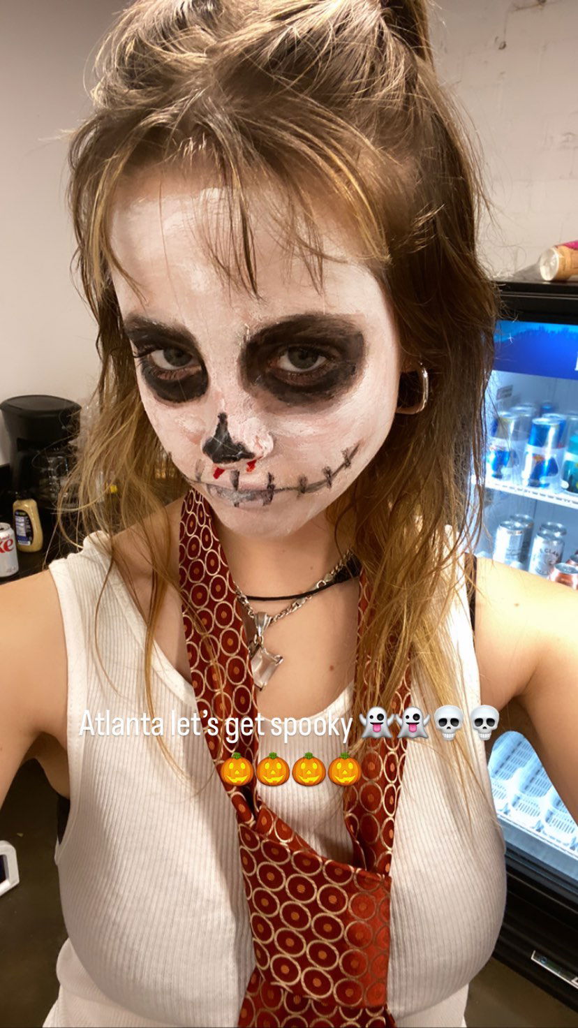 _femalien instagram image archive image