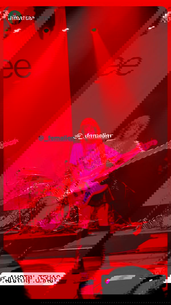 _femalien image ~ Altpins