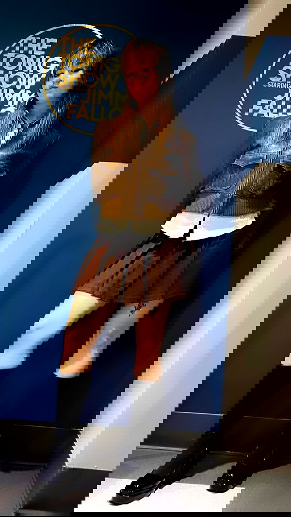 _femalien image ~ Altpins